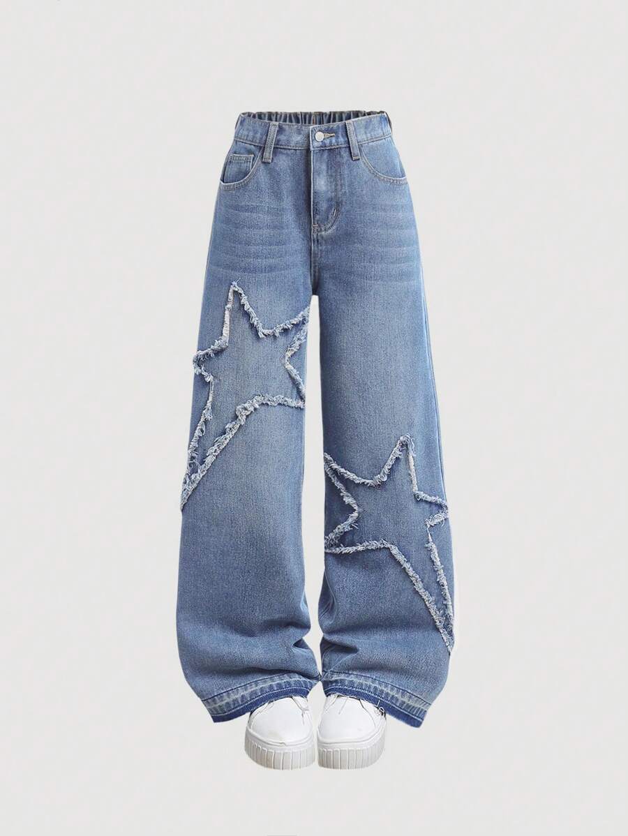 SHEIN Girlism Jeans holgados de mezclilla desteñida con detalles de parches en forma de estrella, ropa de verano bohemia de playa para preadolescentes, ropa de calle y uso diario para vacaciones de primavera y vuelta al colegio - Azul lavado medio - Ver 1