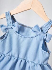 SHEIN 2pcs Baby Girl 2025 New Denim Blue Sleeveless Top And Pants Set With Bow Decor, Spring And Summer Casual Vacation - Light Wash - View 6