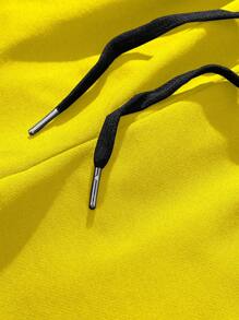 Manfinity Homme Men's Letter Print Drawstring Waist Pocket Casual Shorts - Yellow - View 5