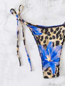 Set da bagno composto da 3 pezzi: 1 bikini con lacci su spalla, petto e fianchi, e 1 vestito da spiaggia in tessuto a rete con volant, adatto per primavera, festival boho