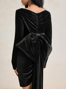 CHRISTIAN SPINELLI Váy dự tiệc mini nhung đen cổ chữ V viền bất đối xứng tay dài nơ đuôi lớn gợi cảm, rave, váy dạ hội - màu đen - Xem 2