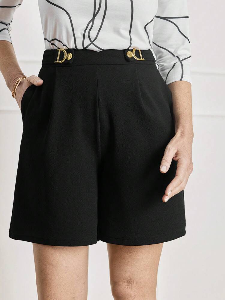 Elegant Women's Color Block Metal Buckle Pocket Casual Shorts