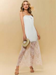 Poéselle Vestido largo elegante de seda con superposición de encaje blanco y tirantes ajustables - Perfecto para escapadas románticas de verano, sesión de fotos de compromiso, vestidos largos de encaje para mujeres, vestido de playa de verano, ropa de noche elegante, moda ligera y casual