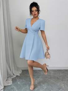 Elenzga 女士优雅法式纯色交叉 V 领双排扣装饰 A 字 X 形短袖迷你连衣裙，适合通勤、春夏季