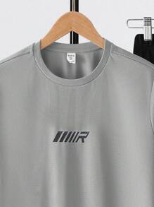 SHEIN 2 件套青少年男童休闲字母印花圆领套头衫套装，适合夏季、运动、跑步、户外 - 灰色 - 查看 3