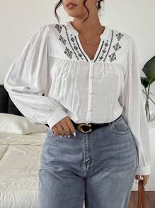 SHEIN Frenchy Plus Size Vintage Geometric Pattern V-Neck Shirt, Casual For Spring And Summer