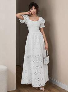 CLARA VERO Robe maxi blanche élégante avec manches ballons, broderie œillet