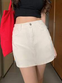 DAZY 女士休闲纯色高腰牛仔短裤，裙裤秋冬款 - 白色 - 查看 2