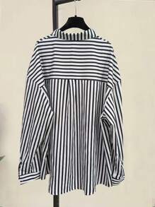 SHEIN Große Größen Gestreiftes Hemd mit Langarm und Einzelknopfleiste für Damen, lässig geschnitten, Herbst