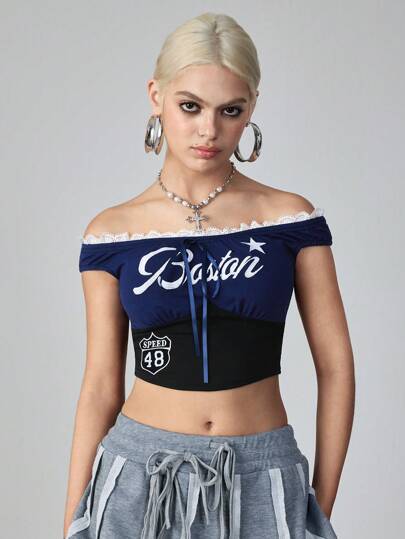 ROMWE Avant Damen Y2K Retro Sport Ballerina Stil T-Shirt mit Buchstaben Stickerei, Spitzenbesatz und Kontrastfarben Off-Shoulder