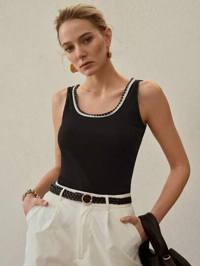 MOTF PREMIUM CAMISETA TANQUE DE PUNTO ACANALADO CON CINTA DE CONTRASTE