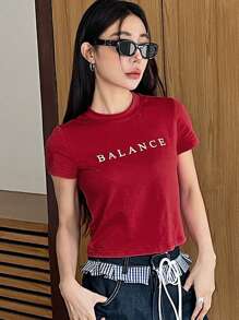 Dazy-Less Ancora Women's Simple Red Letter Graphic Short Sleeve T-Shirt - Red - View 3