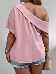 SHEIN Unity Blusa con cuello asimétrico, manga tipo murciélago y hombro descubierto, en talla grande y unicolor - Rosa - Ver 2