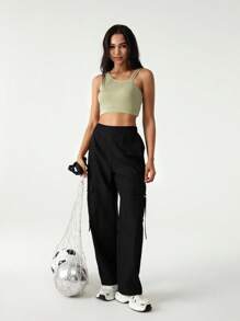 Hanevo Top de tirantes verde con cuello asimétrico, espalda descubierta y diseño calado para mujer - Verde - Ver 3