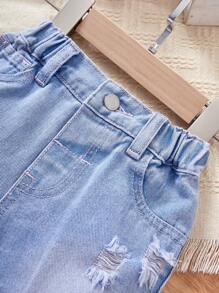 SHEIN Baby Girls Light Wash Denim Shorts With Cute Bunny Embroidery And Raw Hem Detail - Light Wash - View 5