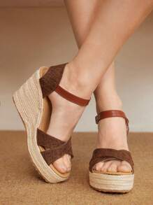 Styleloop Women's Round Toe Woven Rope Platform Wedge Sandals, Summer Holiday Casual Style - Brown - View 2