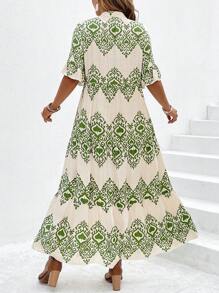SHEIN Clasi Plus Size Retro Floral Print Flare Sleeve Half-Placket Maxi Dress, Resort Style - Green - View 2
