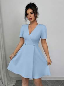 Elenzga 女士优雅法式纯色交叉 V 领双排扣装饰 A 字 X 形短袖迷你连衣裙，适合通勤、春夏季