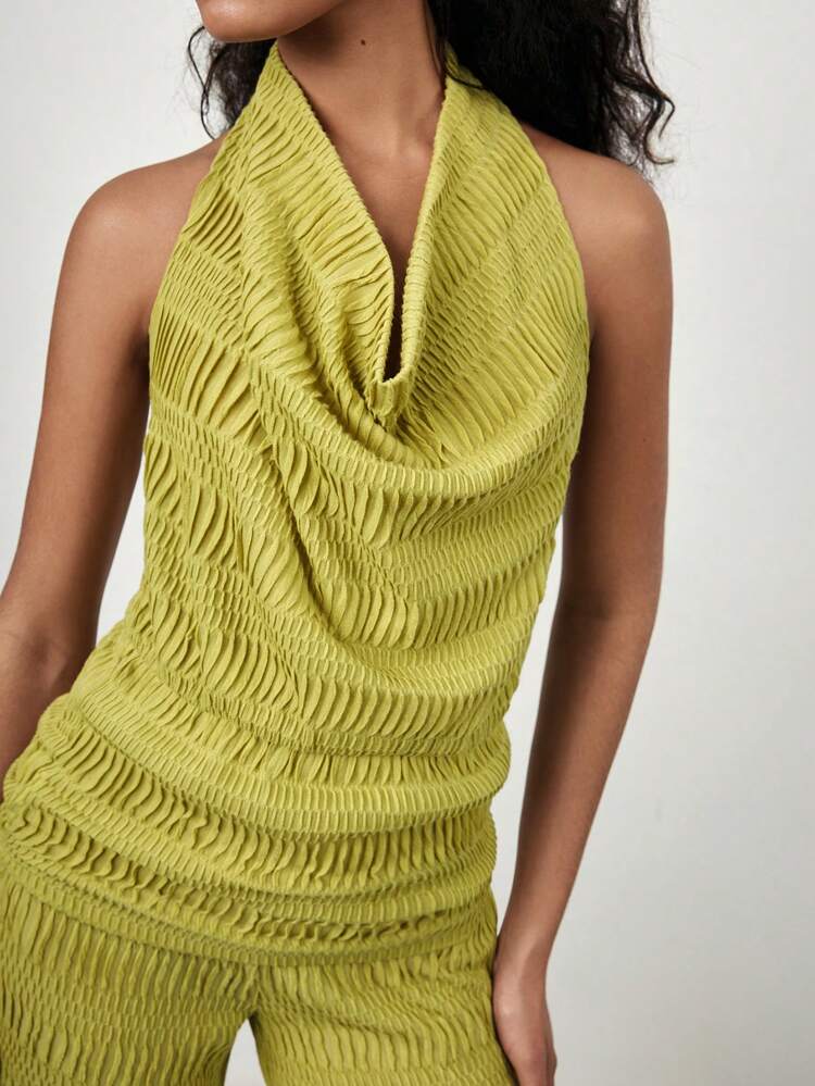 SHEIN Maija 2025 Summer New Sleeveless Women's Mustard Green Top With Plunging Neckline Design, Textured Knit Backless Sexy Minimalist Business Casual Slim-Fitting Summer Vacation Camisole