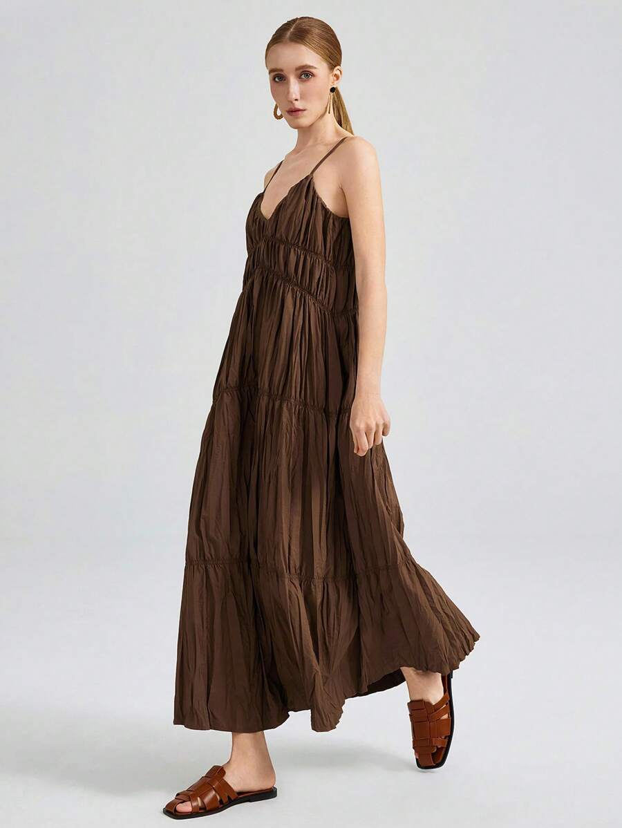 Ontre 女士四季棕色休闲度假连衣裙、深 V 领褶皱多层连衣裙、细肩带长裙 - 棕色 - 查看 1