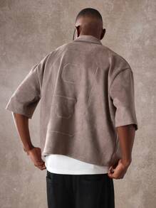 SUMWON Oversized Kurzarmhemd aus Wildleder mit Applikations-Nummern Design, lässiger urbaner Streetwear Stil, perfekt für Frühling Sommer Herbst