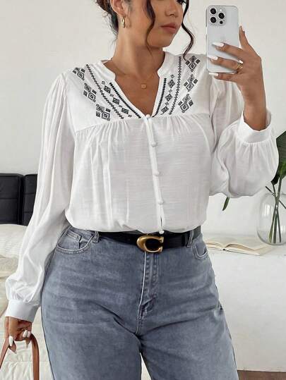 SHEIN Frenchy Plus Size Vintage Geometric Pattern V-Neck Shirt, Casual For Spring And Summer