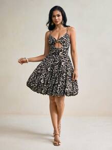 NECTAR BY NIRVANA Váy mini hở ngực tay bồng họa tiết da báo dây mảnh cho nữ Bộ trang phục họa tiết da báo Váy mini cho nữ - Nhiều màu - Xem 1