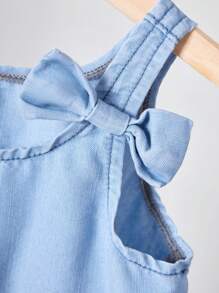 SHEIN 2pcs Baby Girl 2025 New Denim Blue Sleeveless Top And Pants Set With Bow Decor, Spring And Summer Casual Vacation - Light Wash - View 3