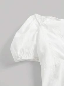 SHEIN MOD 大码女式刺绣纹理休闲度假套装，前系带衬衫搭配A字裙两件套，夏季服装，女装套装，休闲女装，生日女装，节日大码服装，飘逸女裙，女式套装，娇小款半身裙，白色半身裙，端庄上衣，演唱会服装，白色夏季上衣搭配荷叶边半身裙 - 白色 - 查看 5
