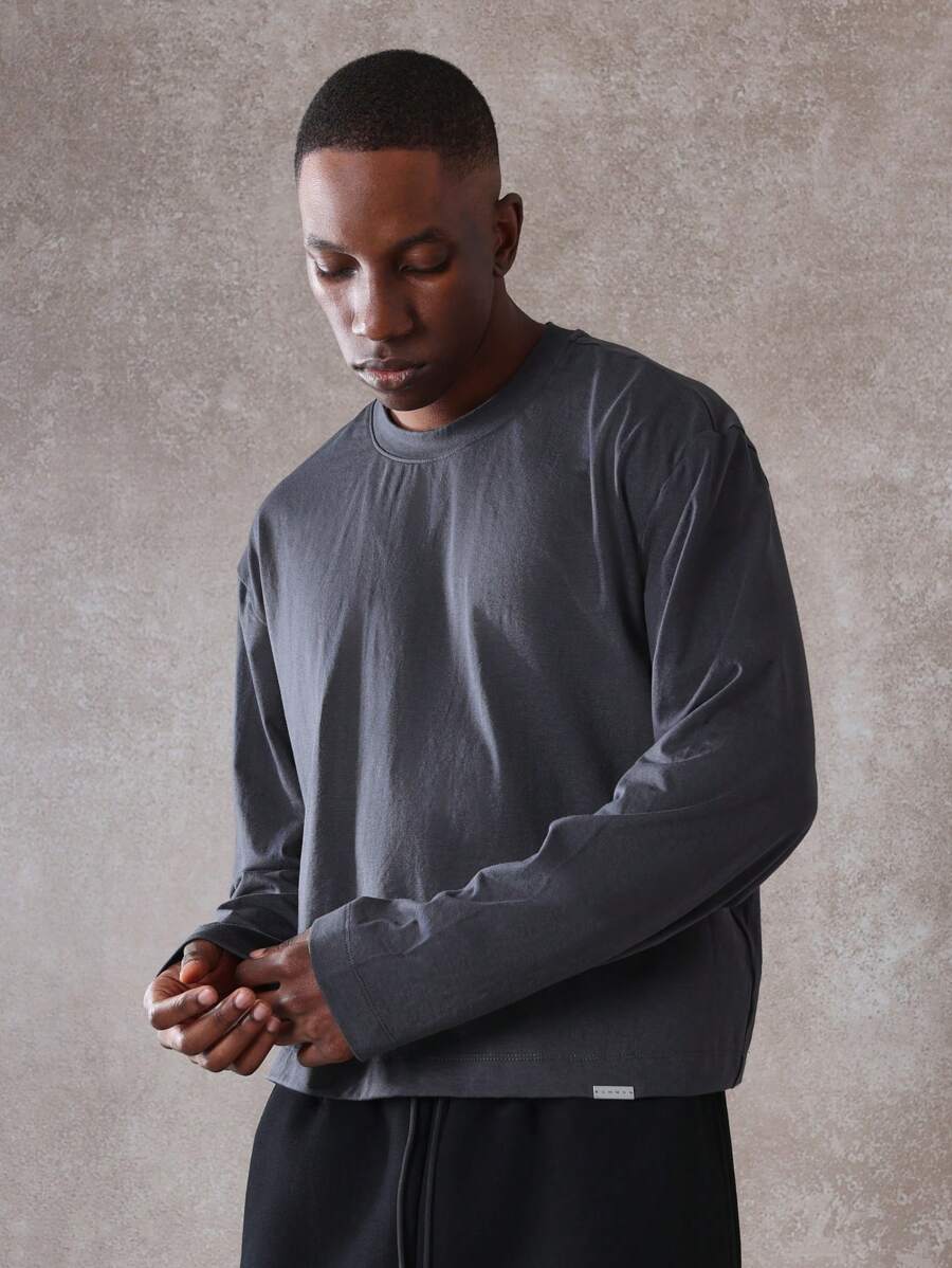 SUMWON 优质长袖圆领 T 恤，休闲运动版型棉混纺上衣，经典必备秋冬家居服街头服饰基本款 - 深灰色 - 查看 1