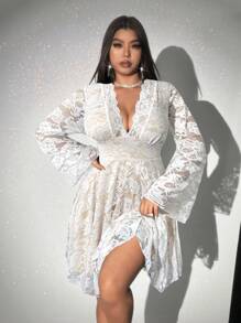 Viva Relle Plus Size Sexy Lace Patchwork V-Neck Ruffle Hem Dress - White - View 1