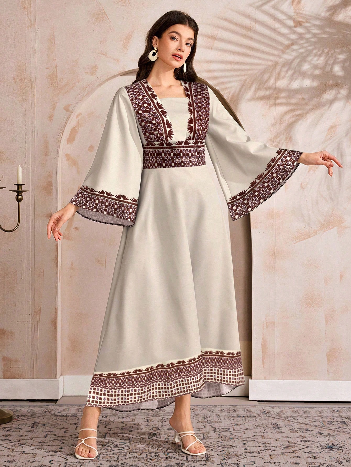 Al Najma فستان نسائي أنيق على الطراز العربي ذو كم...