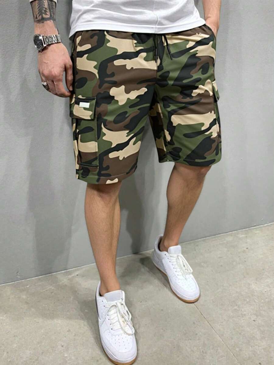 Manfinity Homme 男式迷彩印花翻盖口袋抽绳腰部迷彩工装短裤 - 軍綠色 - 查看 1