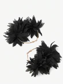 SHEIN SXY 时尚夸张优雅 3D 花卉环状耳环 - 黑色 - 查看 4