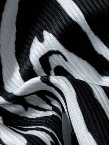 Swim Vcay Trang phục đi biển mùa hè cho phụ nữ, kỳ nghỉ xuân 2025 Bộ bikini 2 mảnh họa tiết hoa ngẫu nhiên, áo tam giác hở lưng và buộc dây bên hông - Đen và trắng - Xem 5