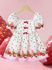 Strawberry Shortcake X SHEIN Vestido corto de manga corta blanco con estampado de flores y fresas, dulce y con diseño de dibujos animados, para niñas jóvenes - Blanco - Ver 1