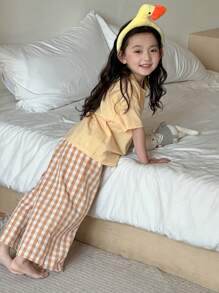 Dazy Kids 2件/組 女童少女圓領針織素色短袖T恤 + 梭織格紋長褲居家套裝，春/夏 - 黃色 - 查看 6