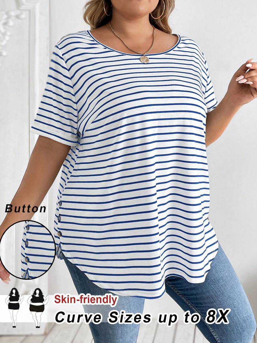 SHEIN CURVE+ 大码条纹印花圆领短袖休闲 T 恤，适合日常穿着和旅行