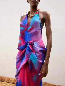 Maija Robe femme à imprimé tie-dye bleu et rouge, tissu coloré, dos nu sexy, ourlet fendu avec nœud torsadé. Robe élégante pour soirée, vacances, été - Rose vif - Voir 5