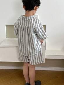 Dazy Kids 2 件套幼儿男童条纹短袖衬衫和短裤休闲装，夏季 - 白色 - 查看 2