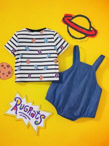Nick 90s X SHEIN Set da 2 pezzi per bebè maschio: Maglietta a maniche corte con stampa a righe nere e lettere colorate, pantaloni salopette effetto jeans blu