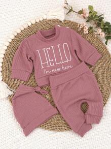 SHEIN HELLO Letter Embroidered Newborn Photography Outfits, Baby Boy Girl Shirt Pants Hat 3pcs Set, Infant 1 Month-100 Days Studio Photography Clothes