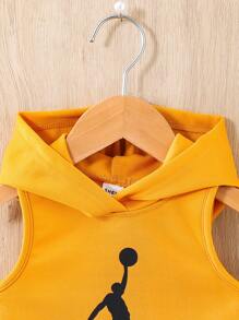 SHEIN 2Pcs Newborn Baby Boys Casual Sports Hooded Vest & Shorts Set,Fashion Street Style,Soft Knit Fabric,Suitable For Outdoor Activities And Sports, Spring/Summer