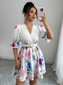 Chiquease 甜美女士 V 领撞色蕾丝腰线宽松袖印花短裙 - 彩色 - 查看 5