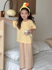 Dazy Kids 2件/組 女童少女圓領針織素色短袖T恤 + 梭織格紋長褲居家套裝，春/夏 - 黃色 - 查看 4