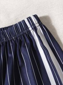 SHEIN Explorewe 2 件套女孩青少年休闲运动装，搭配字母印花 T 恤和运动短裤，适合休闲、春夏 - 寶藍色 - 查看 5