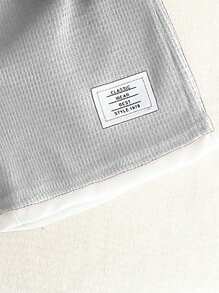 SHEIN Vintaside Kids 男孩休闲运动学院街头风格可爱度假军绿色和白色对比华夫格贴片圆领短袖 T 恤和短裤，适合日常、学校、郊游、运动、春夏 - 淺灰色 - 查看 5