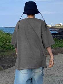 DAZY Men's Grey Letter Print T-Shirt, Summer,Graphic Tees