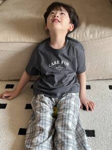 Dazy Kids 2 件套幼儿男童圆领字母印花短袖针织 T 恤和编织格子裤休闲装，春夏 - 黑與白 - 查看 7