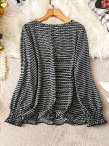 DreamSkyne Áo sơ mi dài tay cổ chữ V in họa tiết toàn thân cỡ lớn - màu đen - Xem 2